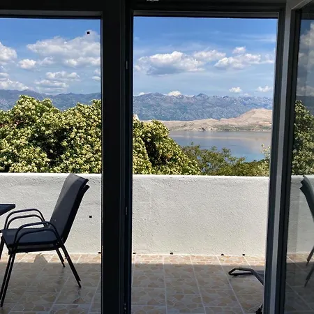 Fijan 아파트